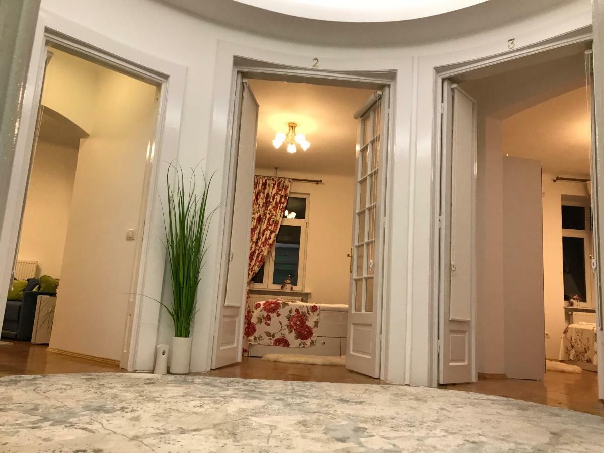Victoria Luxury * Bucureşti